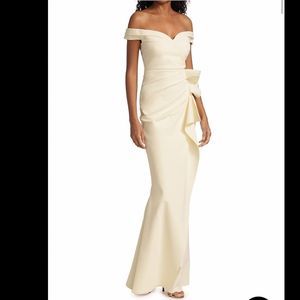 NWT Chiara Boni La Petite RobeRadoslava Off-The-Shoulder Wrap Gown